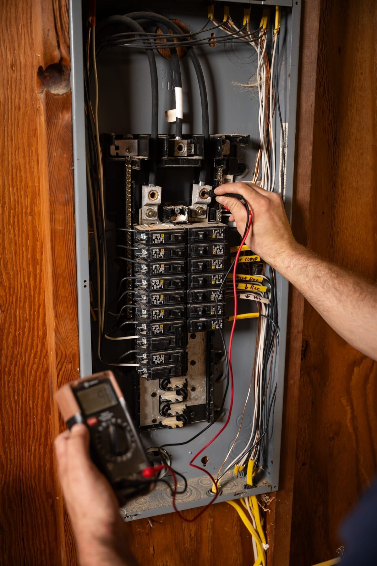 Testing a breaker panel circuit with a multimeter